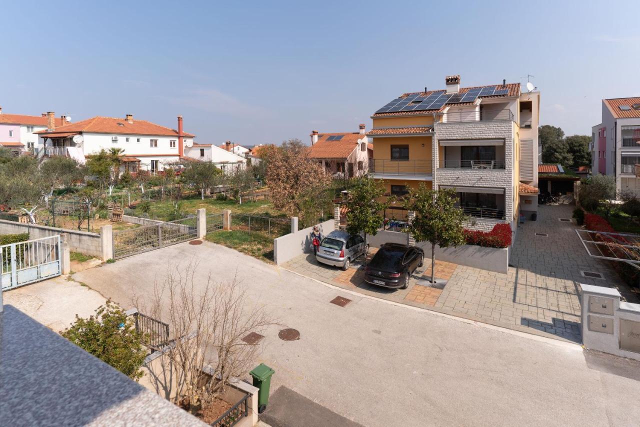 Apartments Anamarija Ровинь Экстерьер фото